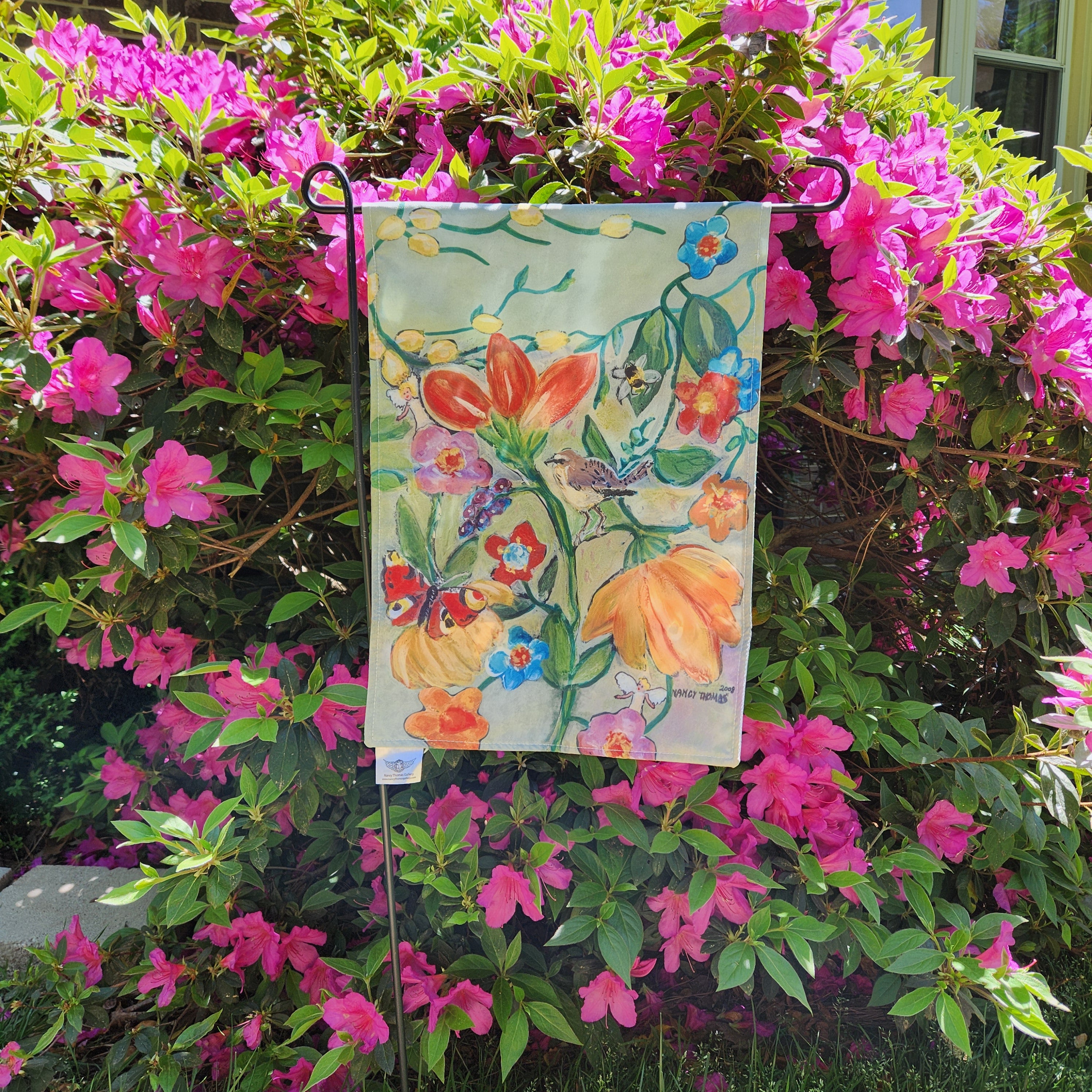 Garden Flags - Flowers Creatures – Nancy Thomas Gallery