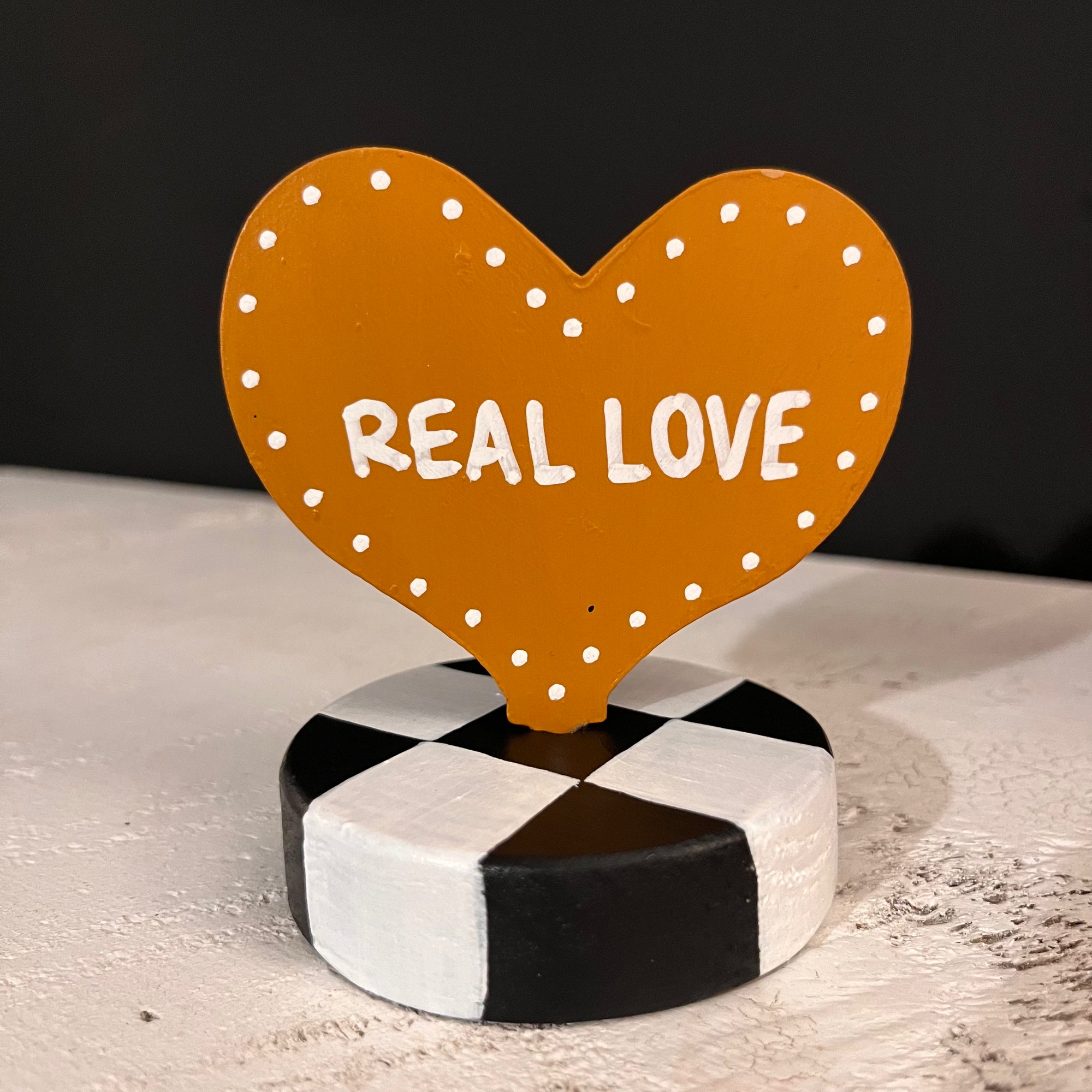 Message on a Heart Table Toppers