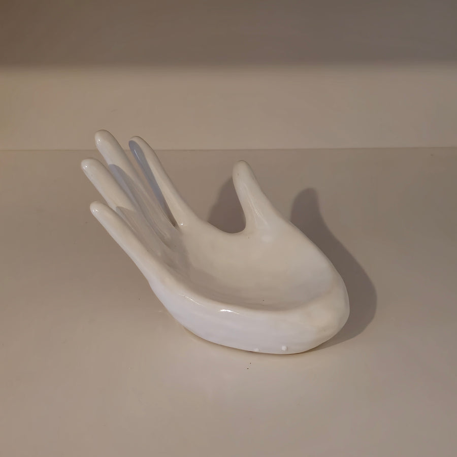 CERAMIC HAND HOLDER