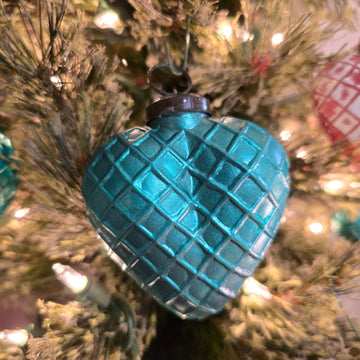 HEART OF GLASS ORNAMENTS - 6 Colors to choose from