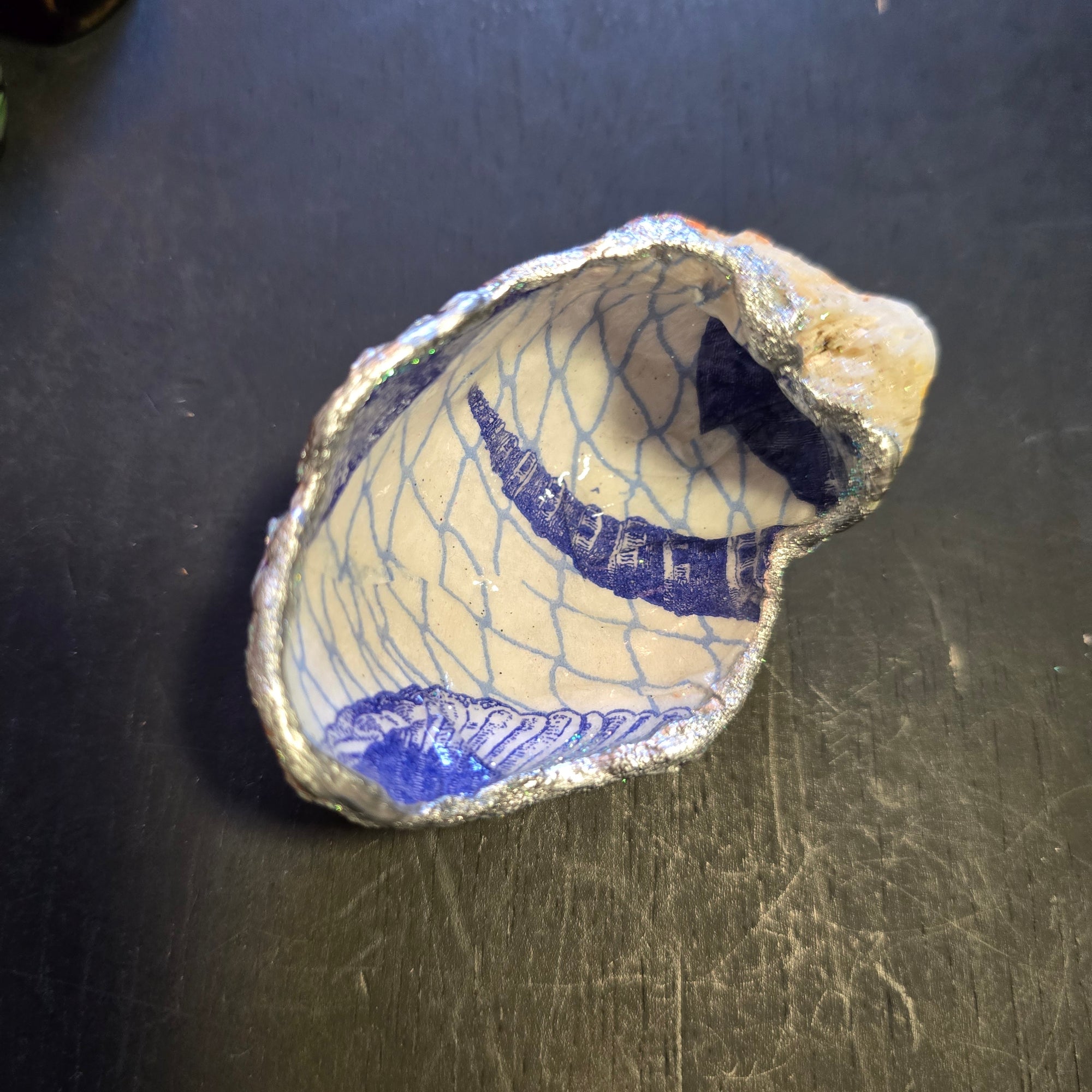 Shell Trinket Dish "Victoria's Beach Walk"