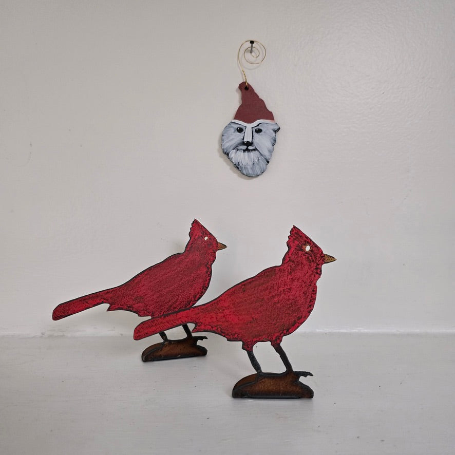 Cardinal Standing Metal Table Topper