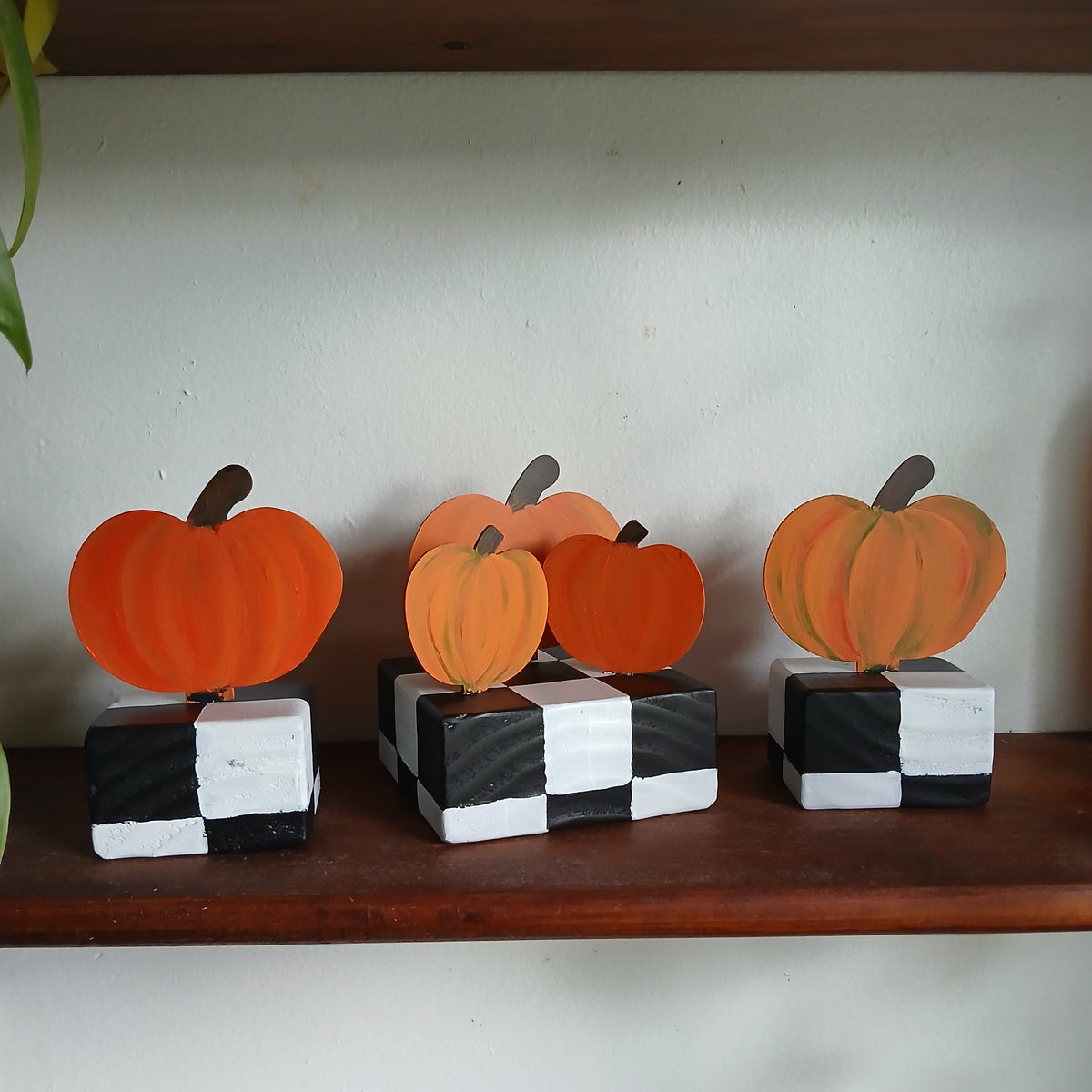 Pumpkin Table Toppers with Checkered Bases