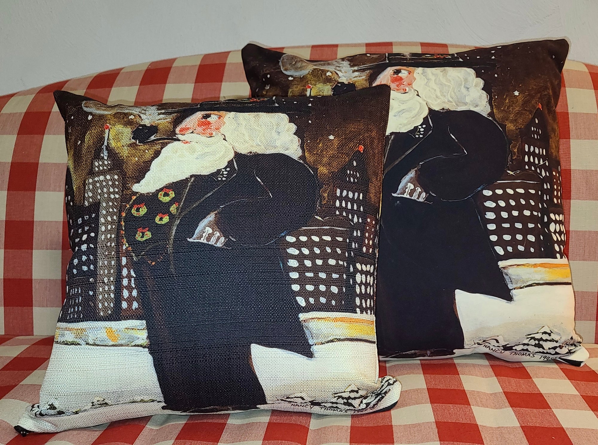 NANCY THOMAS PILLOWS - Santas - Uptown Santa