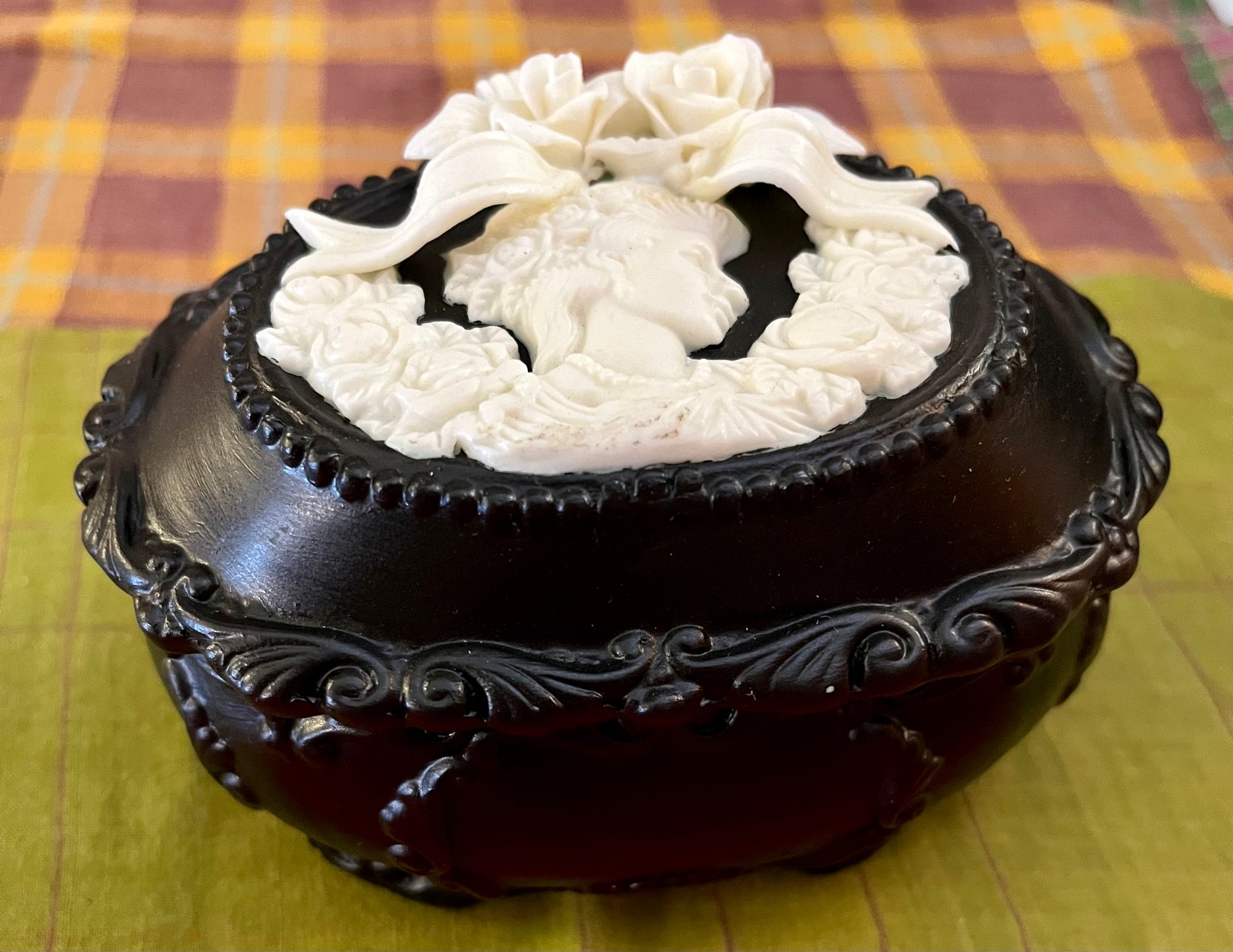 Black and White Cameo Trinket Box